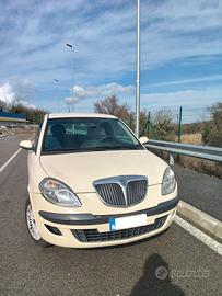 Lancia ypsilon 1.3 mjet - cambio automatico