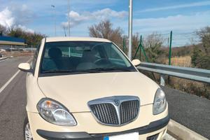 Lancia ypsilon 1.3 mjet - cambio automatico