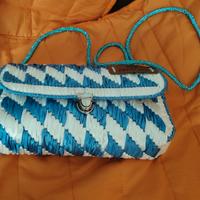 borsa azzurro e bianco 