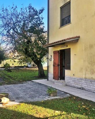 6 LOCALI A GUALDO TADINO