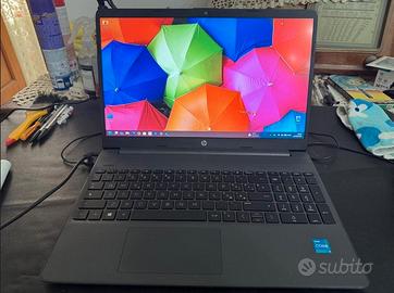 Notebook Hp i3 11th gen, 8gb di ram, SSD da 256gb