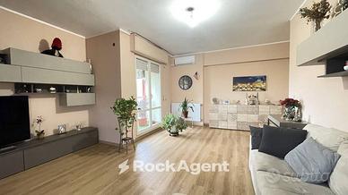 AMPIO APPARTAMENTO PANORAMICO CON GRANDI TERRAZZI