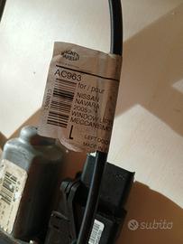 Alzacristalli per Nissan Navara 