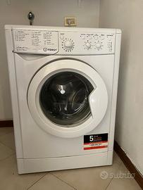Lavatrice indesit iwc61052
