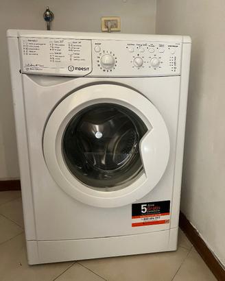 Lavatrice indesit iwc61052