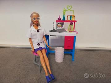 Barbie science Lab 