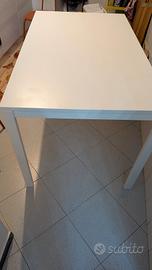 Tavolo bianco Ikea cucina