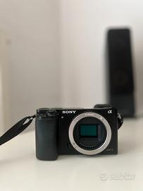 Sony Alpha a6000 – Solo Corpo – 6081 scatti – Otti