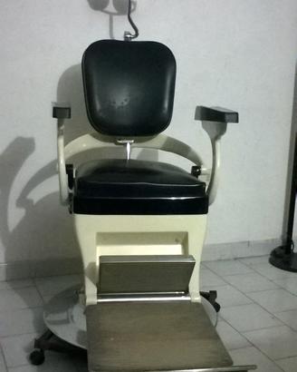 Poltrona da dentista o barbiere anni 50 vintage