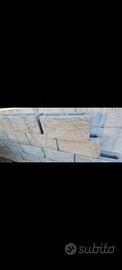 Blocchi in cemento splittato grigio 