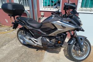  nc750x manuale 