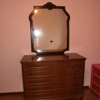 Comò cassettiera con specchio