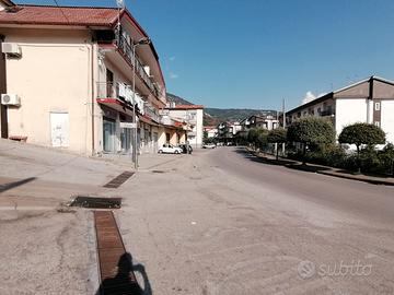 Giffoni V.P. centro ampio garage di mq 60