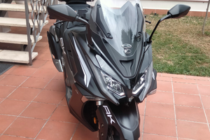 Scooter AK 550