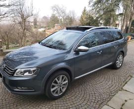 Volkswagen Passat Alltrack 2.0 TDI DSG 4motion Blu