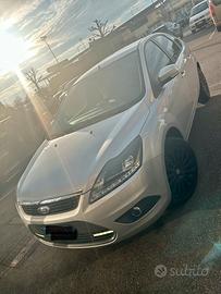 Ford focus 1.6 cc benzina gpl