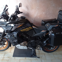 Suzuki v-strom 1050-2023 super accessoriato