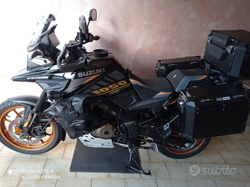 Suzuki v-strom 1050-2023 super accessoriato
