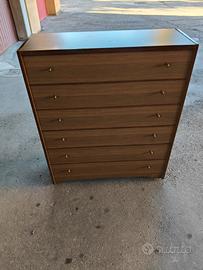 finto mobile con letto richiudibile