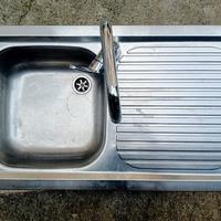 Lavandino completo con gocciolatoio lato destro