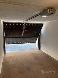 Basculante elettrico garage