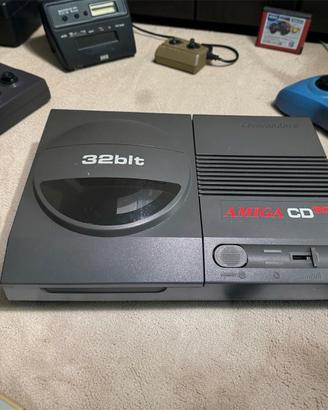 Amiga CD32 + 1 controller