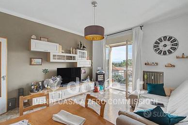 Appartamento di 102 m² con 3 locali e box auto a P