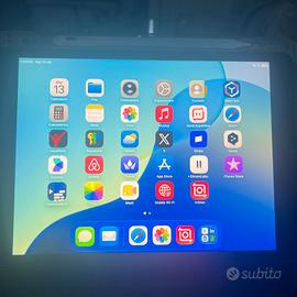 Ipad 9 generazione CON SCATOLA E ACCESSORI