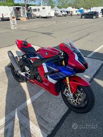 Honda CBR 1000 RR-R SP Fireblade