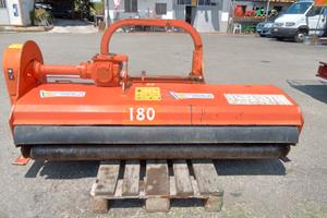 Trincia a mazze 180 cm con spostamento idraulico