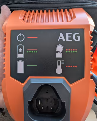 base ricarica per batterie A&G