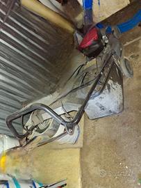 Tagliaerba a scoppio