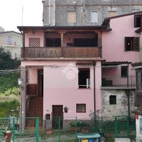 CASA INDIPENDENTE A PIETRASTORNINA