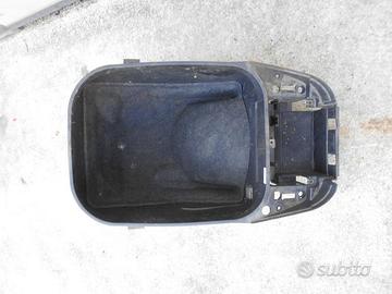 Vano sottosella yamaha t max 2001/2007