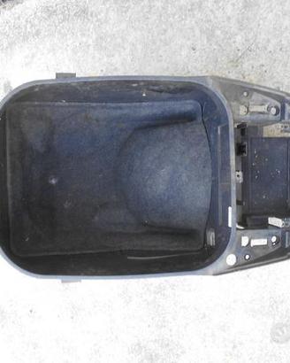 Vano sottosella yamaha t max 2001/2007