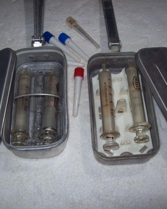 2Bollitore sterilizzatore di alluminio+4 siringhe