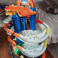 Pista macchinine Hot Wheels con T-Rex