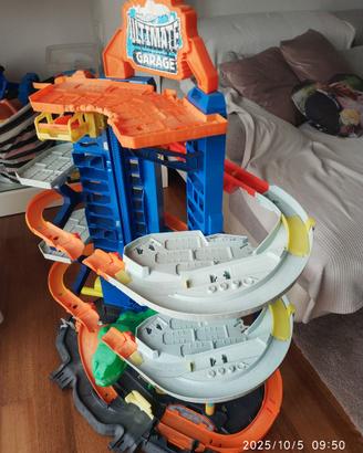 Pista macchinine Hot Wheels con T-Rex