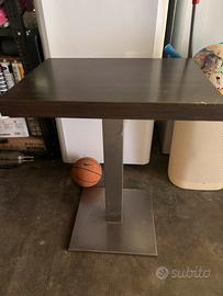 Tavolino alto