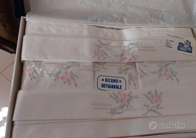 Set di lenzuola e federe nuove Tela della nonna