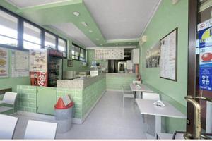 Attività / Licenza di 160 m² con 4 locali a Lisson