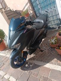 TMax 530