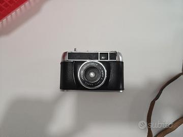 Lotto fotocamere e obiettivi vintage analogici