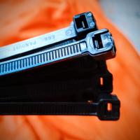 Fascette di cablaggio da elettricista