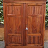 Armadio antico lombardo in noce dell'800