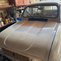 Renault 4 con carrello nuovo