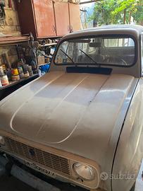 Renault 4 con carrello nuovo