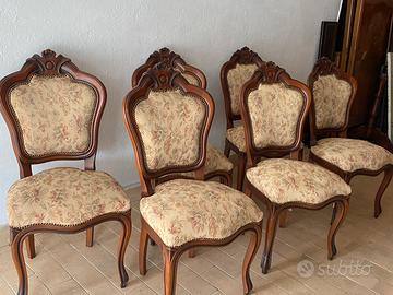 Sedie in legno con imbottitura