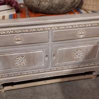 Mobile teak sbiancato intagliato