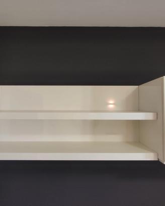 Libreria con mensole Pianca legno laccato bianco